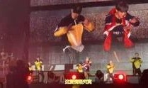 鹿晗线上演唱会爆料视频,鹿晗线上演唱会精彩瞬间大揭秘！