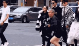 圈内人士爆料沈月,圈内人士揭秘她的蜕变之路