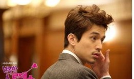 暴力罗曼史在线观看,激情燃烧的复仇之旅