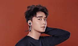 娱乐大爆料王一博李易峰,娱乐界双星闪耀，幕后故事大揭秘！