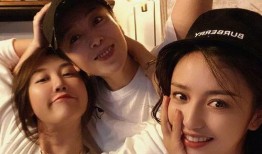 狗仔爆料接吻视频,明星甜蜜接吻瞬间曝光