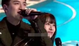 狗仔爆料接吻视频,明星甜蜜接吻瞬间曝光